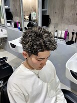 ユース(Youth) 七三分けハイライトハードパーマ