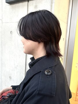 黒髪ジェンダーレスウルフクラゲヘアーメンズライクウルフ