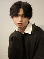 アコロン(acoron.)&nbsp;センターパート×シャドウパーマ