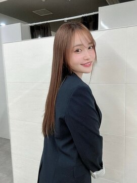 カミエ(kamie) 透明感ブラウンのロングヘア×カット&トリートメント