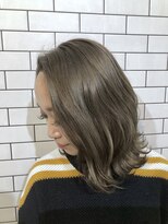 スリー(THREE)&nbsp;ハイトーングレージュ♪