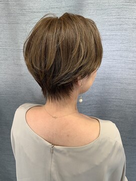 ジエクト 本店(The Ect) ハンサムショート×デザインカラー×白髪ぼかしハイライト