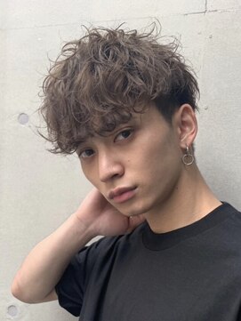 フィフス(fifth) フェザーマッシュツイストパーマスパイラルパーマツーブロック