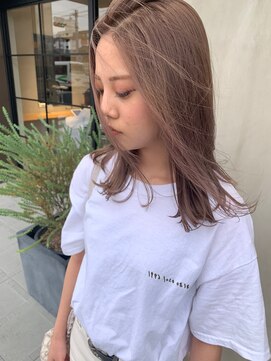 ニキータ(Nikiita) シアーベージュ　B7132