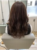 グレージュ/波巻き/ゆるふわ巻き/春パーマ/ゆる巻きロング