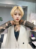 かっこいい小顔ひし形ショート黒髪渋谷原宿