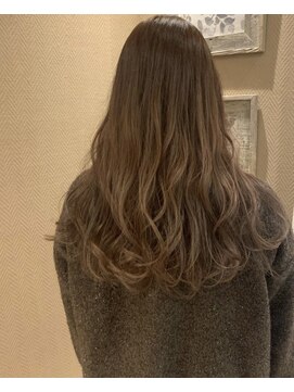カットハウス美人館 *ゆるふわ*ロングヘアー*