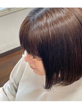 ヴィアーレ(VIALE) 前髪酸性ストレート