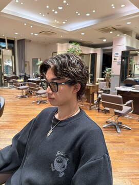 キートス(Kiitos) センターパート× ナチュラルパーマ