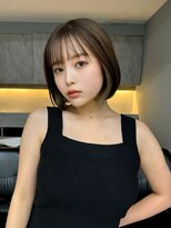レイヤーカット_ミニウルフチェリーブラウンホワイトグレージュ