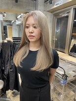 サンク 原宿 表参道(cinq)&nbsp;顔周りレイヤーハイトーンカラーミルクティーベージュ