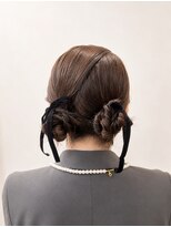 イロミ(irome)&nbsp;ツインねじりタイトアレンジ