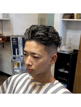 ディスイズザバーバー(This is The BarBer) スキンフェード