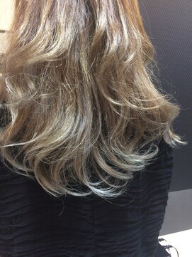 ディーヘアーデザイン(d.HAIR DESIGN) シルバー☆アッシュ