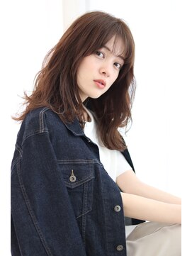 ビューティーアンドフリー ハチ(Beauty&Free 8 HACHI) 外ハネ☆ひし形シルエット☆ゆる巻きミディ