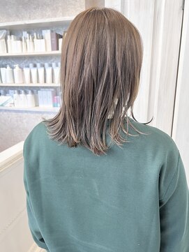 キャアリー(Caary) 福山市美容室Caary メルティー柔らかベージュの切りっぱなしロブ