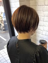 ハピネス クローバー 学園前店(Happiness CLOVER)&nbsp;丸みショート/前髪/顔周りカット/濱崎優/白髪ぼかし