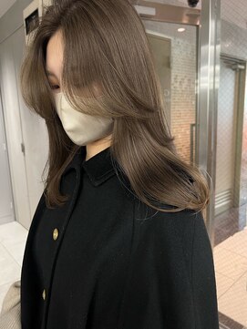 サイン 表参道(SIGN) レイヤーカットグレージュカラーデザインカラーシルキーベージュ