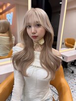 ボタン シブヤ(VOTAN SHIBUYA)&nbsp;韓国ヘア/ケアブリーチ/ホワイトベージュ/前髪あり/くびれヘア