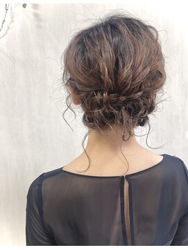 ヘアーサロン オリガミ(Origami) 後毛を生かしたお呼ばれヘアアレンジ