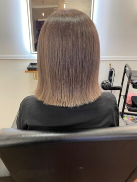 ジョイス(JOYCE) ミルクティーベージュ　白髪ぼかしブリーチ髪質改善