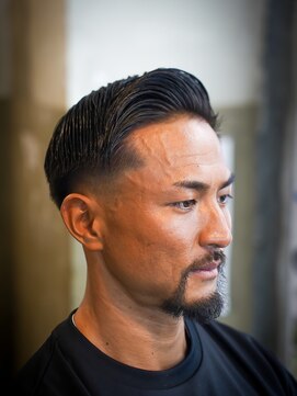 メリケンバーバーショップ コウベ(MERICAN BARBERSHOP KOBE) メンズカットフェザーアップマッスル