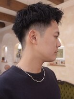 ビュートリアム265(BEAUTRIUM 265) テーパーフェード フェザーパーマ スパイキーショート 無造作