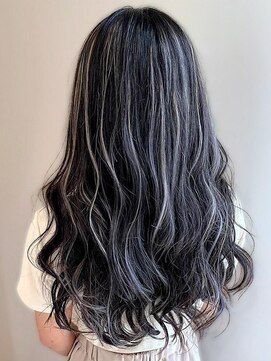 シャルムバイケンジ(Charm.by KENJE) デザインカラーバレイヤージュ細めハイライト白髪ぼかし東京銀座