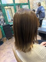 ヘアーラウンジ アンフィ 井土ヶ谷(Hair Lounge Anphi) カーキベージュ