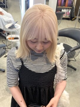 トロワ 高崎(TROIS.) ブロンドカラー