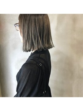 ミント(mint) 赤み除去!透明感カーキグレー!