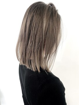 レーベル(LABEL) ハイライトスモーキーベージュ