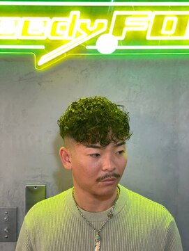 グリーディーフォックス 代々木(Greedy FOX) 韓国マッシュ/センタ-パ-ト/ツイストスパイラル/スキンフェード