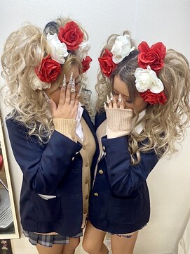 ヘアセットアップス(UP's) 可愛い仲良しふたごコーデ♪『盛り盛りちらしツインテール』