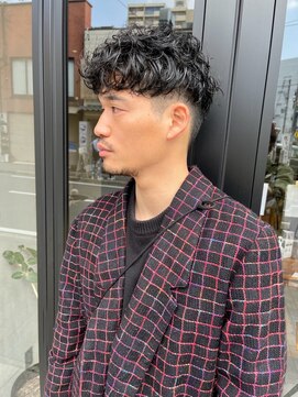 ヘアー アイス ルーチェ(HAIR ICI LUCE) メンズパーマ 大須 無造作ツーブロックショート / 井上