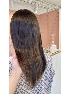 ユニバーストーキョー 池袋東口店(universe tokyo) うる艶Olive