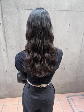 ジェノ(JENO by apish) 黒髪/グレーベージュ/レイヤーロング/前髪パーマ