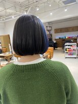 ネイロ 錦糸町(NeiRo)&nbsp;ツートンカラーボブワンレンボブブルーカラー切りっぱなしボブ