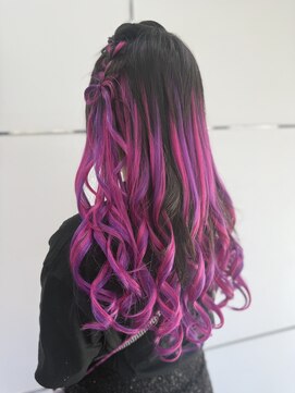 ラビス 浦和(Lovis) 黒髪カタログ/ボブルフ/ネビージュ/ワンレン/スペインカール