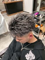 イーラ(era) ツイストスパイラルパーマ/メンズ/刈り上げ/眉毛/ツイスト