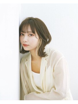 ロウ 銀座(RAW) インナーカラー ボブ 切りっぱなし イヤリングカラー