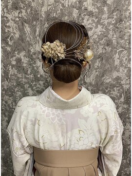 サロン ド マゼンタ(Salon de Magenta) 卒業式ヘア