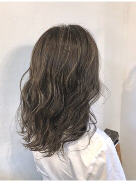 アーチ(ARCH) 【ARCH 竹田】グレージュハイライトカラー