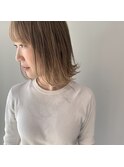 透け感ベージュ