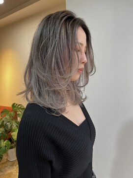 メリー オオサカ(Merly Osaka) お色気セクシーバレイヤージュ_smoke white ash_