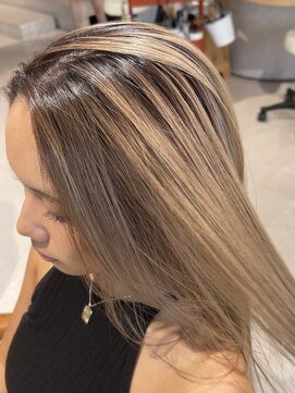 ユミリーバイルコル(umily by RuCOR.) インナーグレージュ/髪質改善/ブリーチ/縮毛矯正/バレイヤージュ