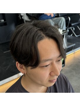 バース バイ ハピネス(BIRTH by happiness) 刈り上げないニュアンスセンターパート