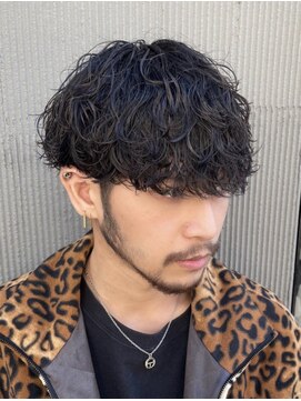 レタッチ バイ フィフス 天神大名(RETOUCH by fifth) 波巻きスパイラルパーマツイストパーママッシュメンズパーマ束感