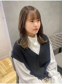 透明感グレージュ/ミディアムレイヤー