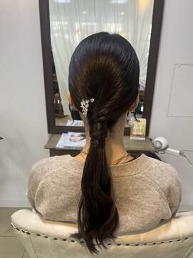 エミュ 天文館店(eMu) 大人っぽくタイト1つ結び.*